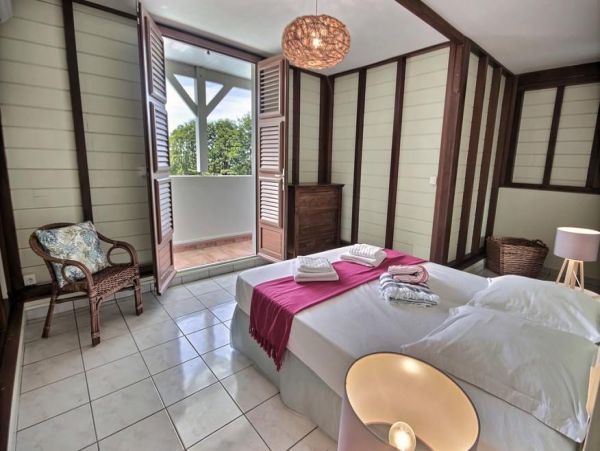 Martinique Home 1027275
