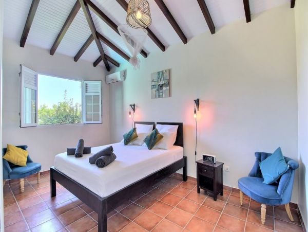 Martinique Home 1027276