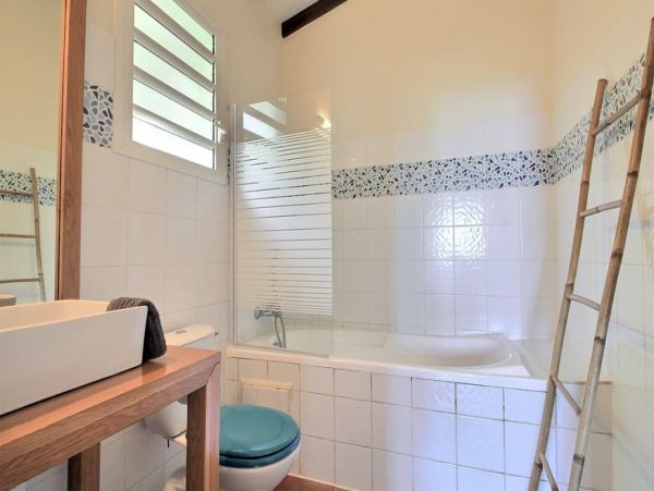 Martinique Home 1027276