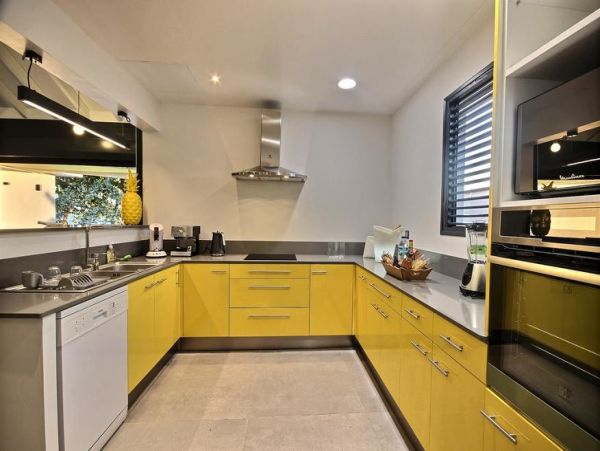 Martinique Home 1027277