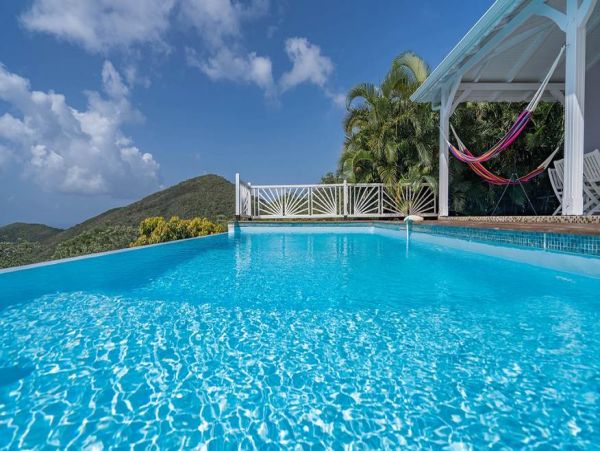 Martinique Home 1027279