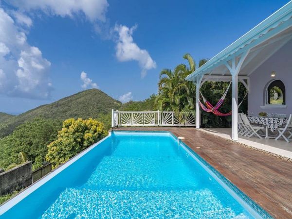 Martinique Home 1027279