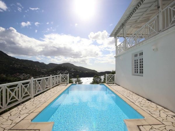 Martinique Home 1027280