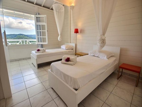 Martinique Home 1027280