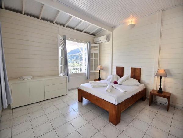 Martinique Home 1027280