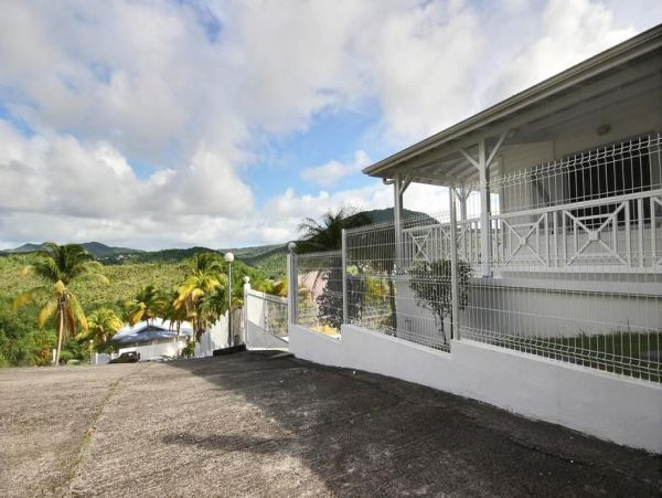Martinique Home 1027280