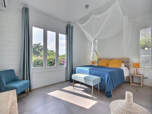 Martinique Home 1027281