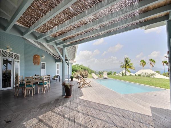 Martinique Home 1027281
