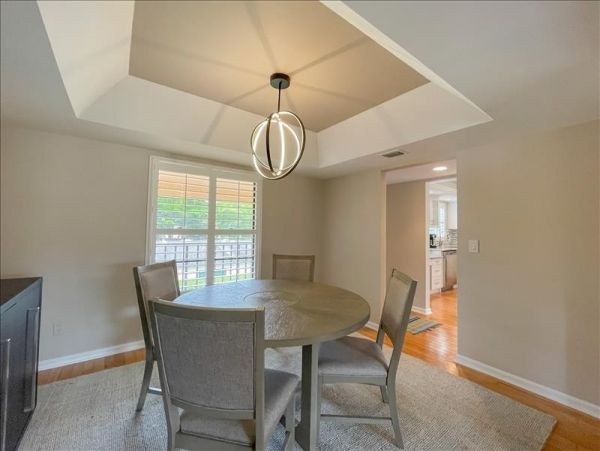 One Bedroom Plus Den Walk to Beach Vacation Condo in Naples