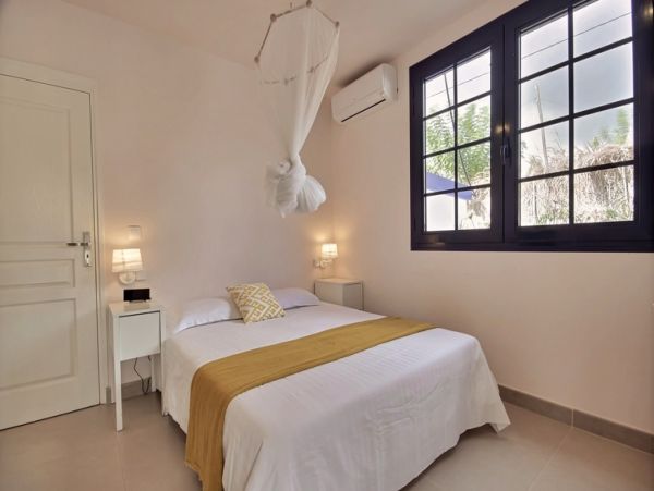 Martinique Home 1027284