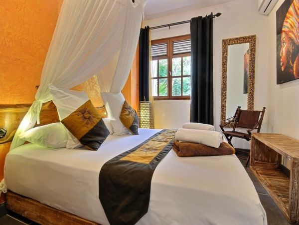 Martinique Home 1027285