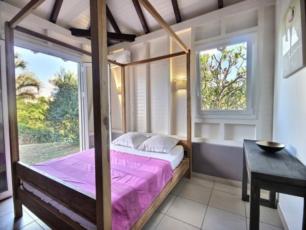 Martinique Home 1027286