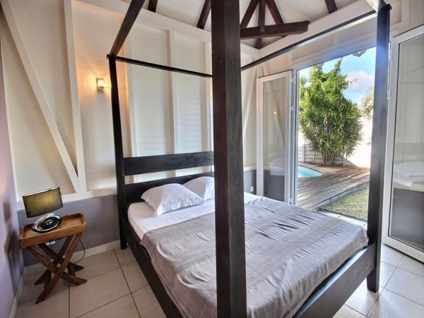 Martinique Home 1027286