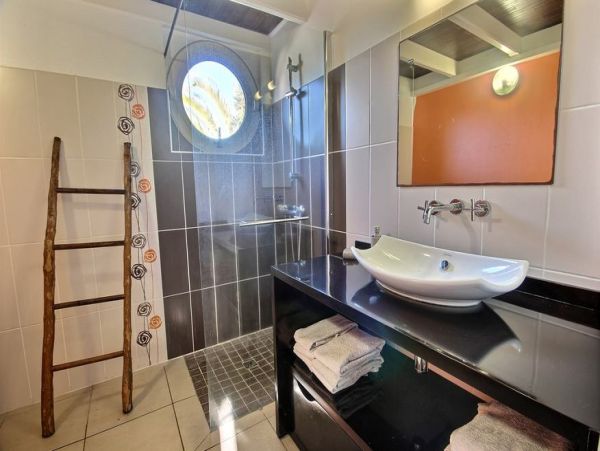 Martinique Home 1027286