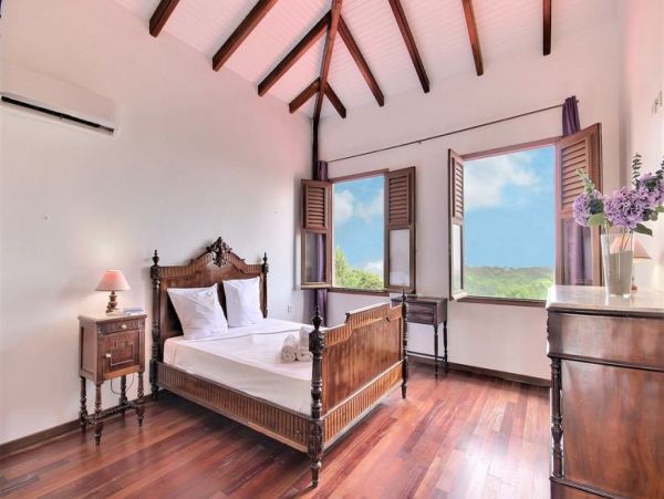 Martinique Home 1027287