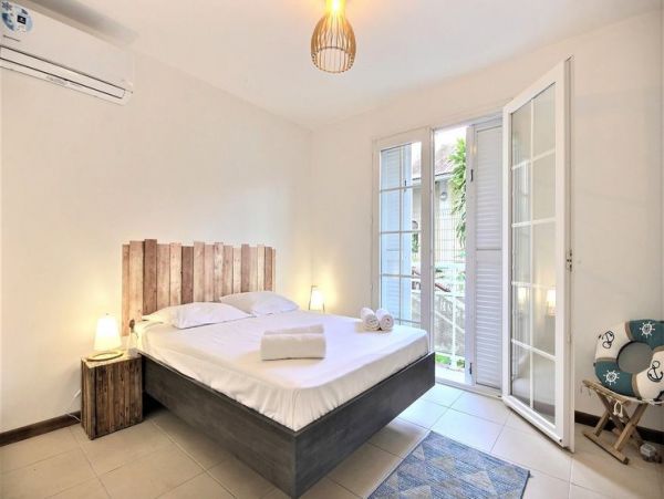 Martinique Home 1027289