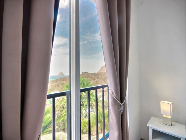 Martinique Home 1027290