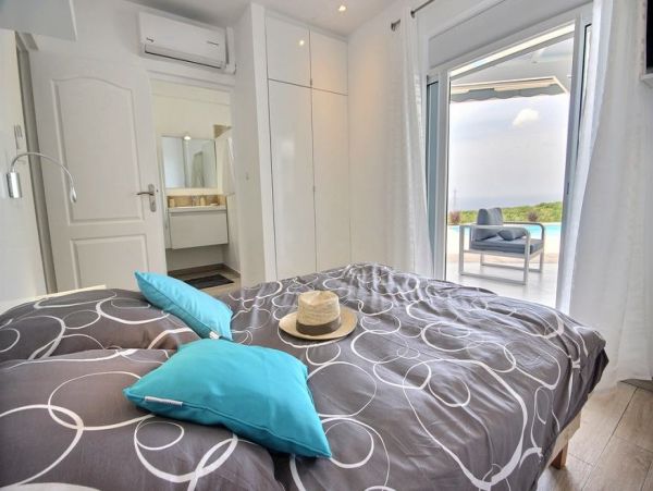 Martinique Home 1027291