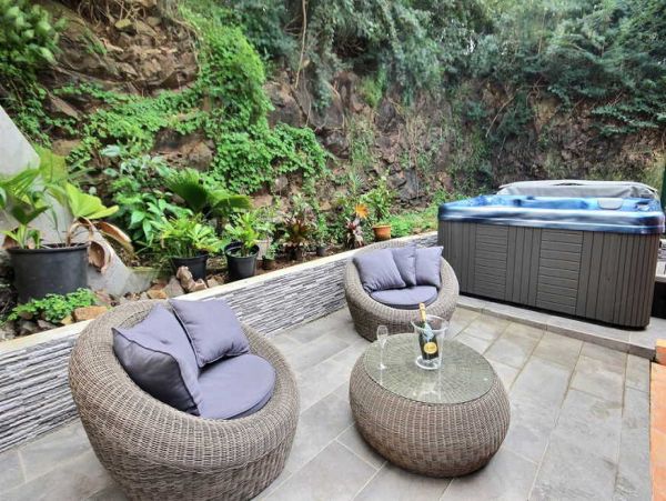 Martinique Home 1027293