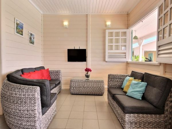 Martinique Home 1027294