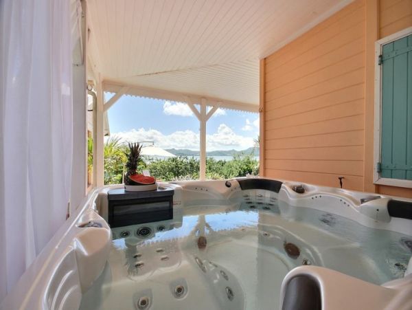 Martinique Home 1027294