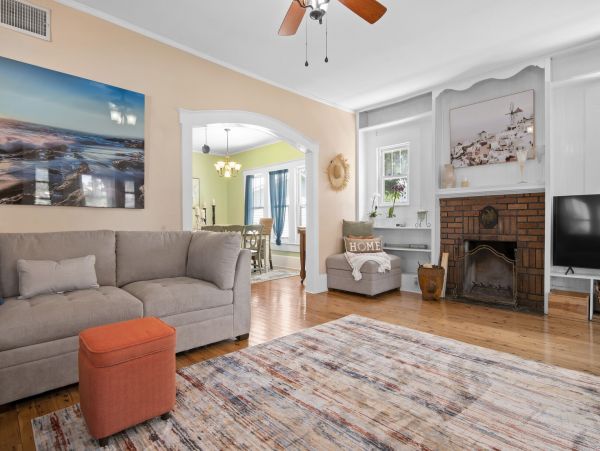Cozy 4 Bedroom Home in Palmetto with Private Pool