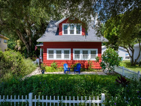 Cozy 4 Bedroom Home in Palmetto with Private Pool