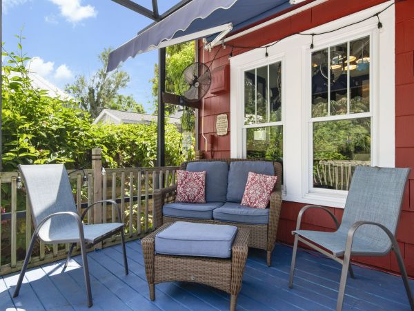 Cozy 4 Bedroom Home in Palmetto with Private Pool