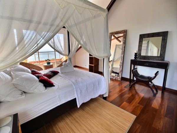 Martinique Home 1027298