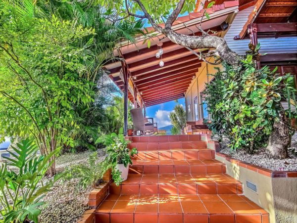 Martinique Home 1027299