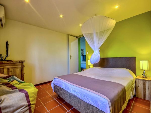 Martinique Home 1027299