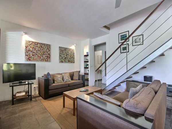 Martinique Villa. Beautifully Appointed Tropical Delight