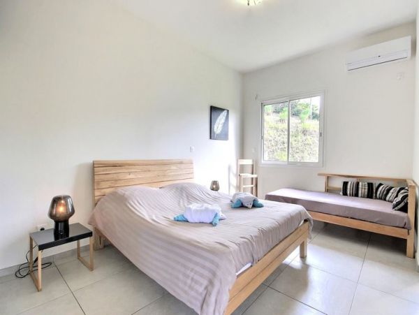 Martinique Home 1027302