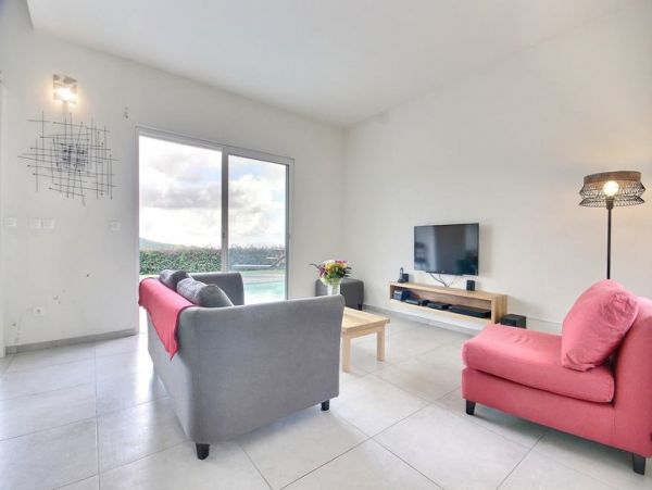 Martinique Home 1027302