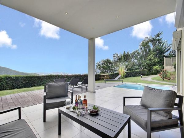Martinique Home 1027302