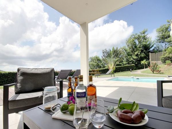 Martinique Home 1027302