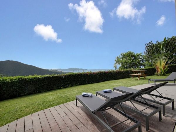 Martinique Home 1027302