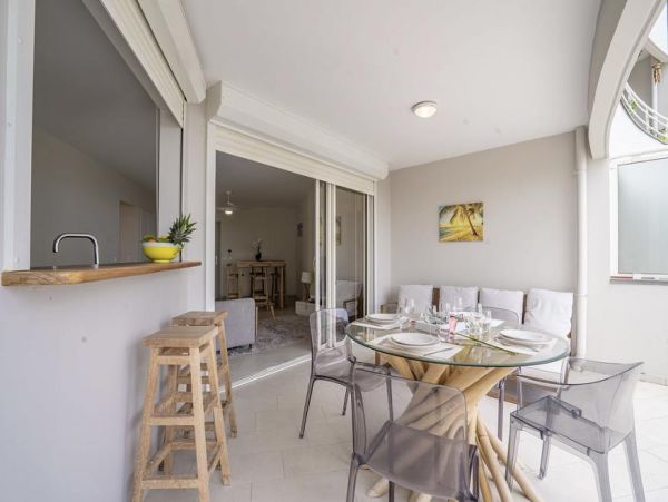 Martinique Home 1027303