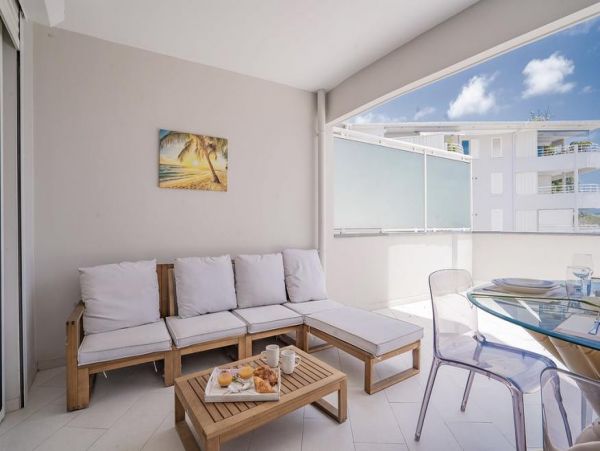 Martinique Home 1027303