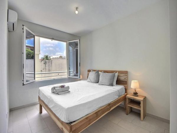 Martinique Home 1027303