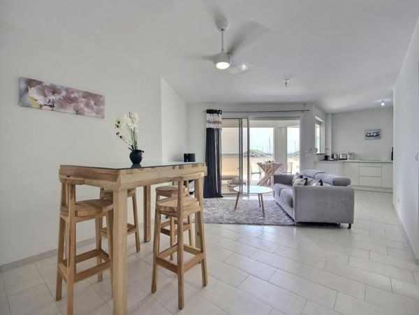 Martinique Home 1027303