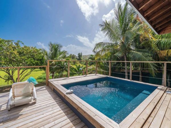 Martinique Home 1027305
