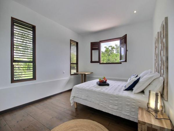 Martinique Home 1027305