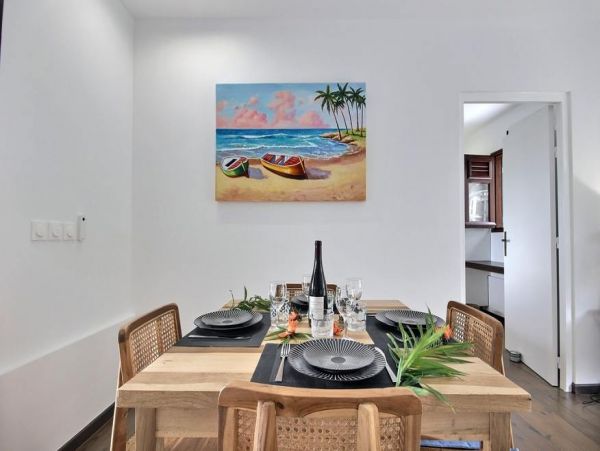 Martinique Home 1027305