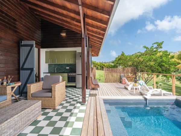 Martinique Home 1027305