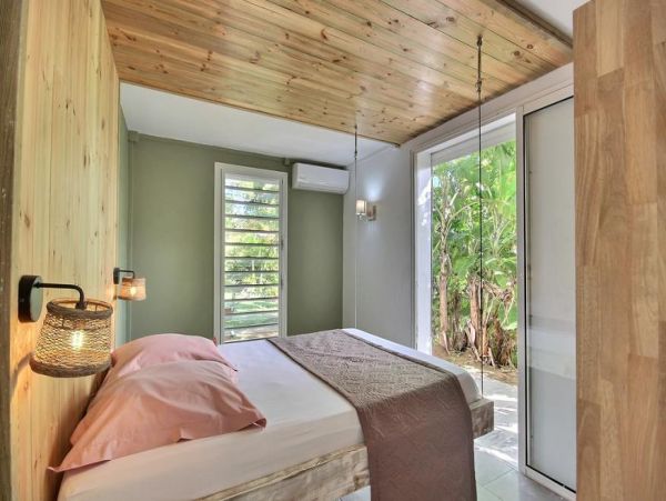 Martinique Home 1027306