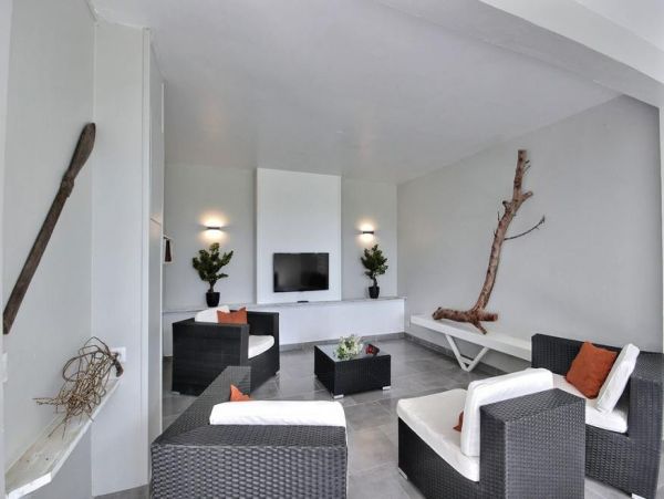 Martinique Home 1027306