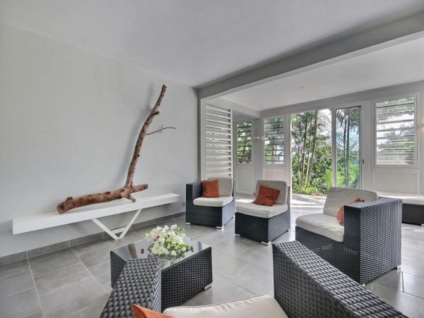 Martinique Home 1027306