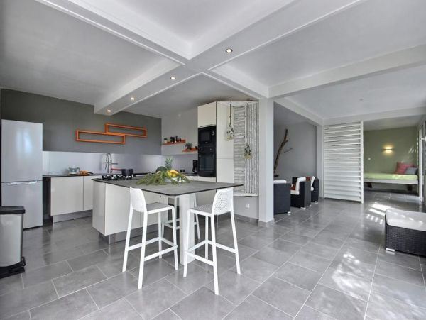 Martinique Home 1027306