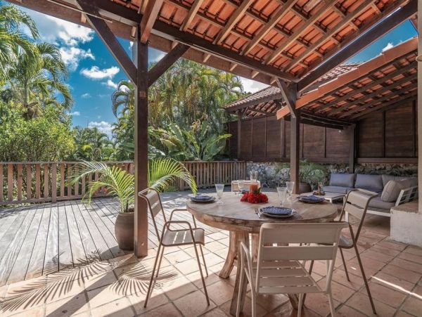 Martinique Home 1027307